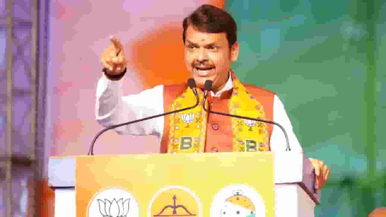 एक्शन मोड में फडणवीस, मोहन भागवत से की 20 मिनट तक मीटिंग Devendra Fadnavis meets RSS Chief Mohan Bhagwat