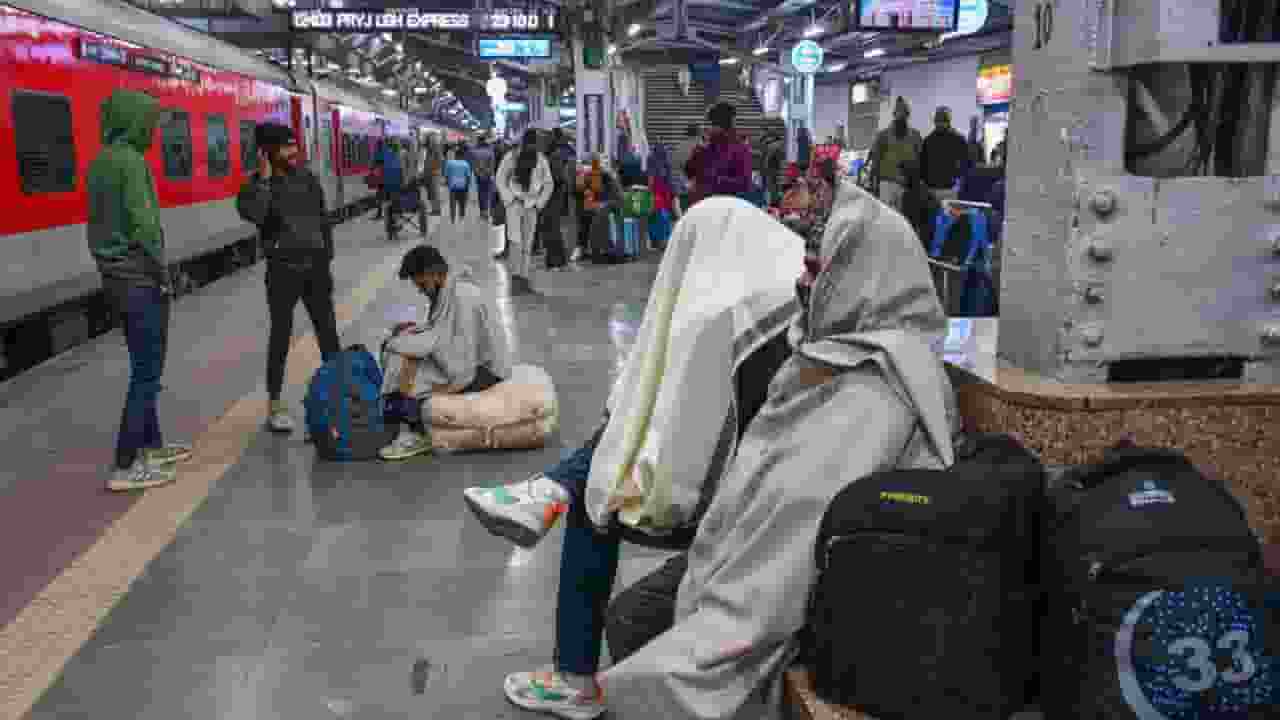 people are theft Indian railway bed sheet 