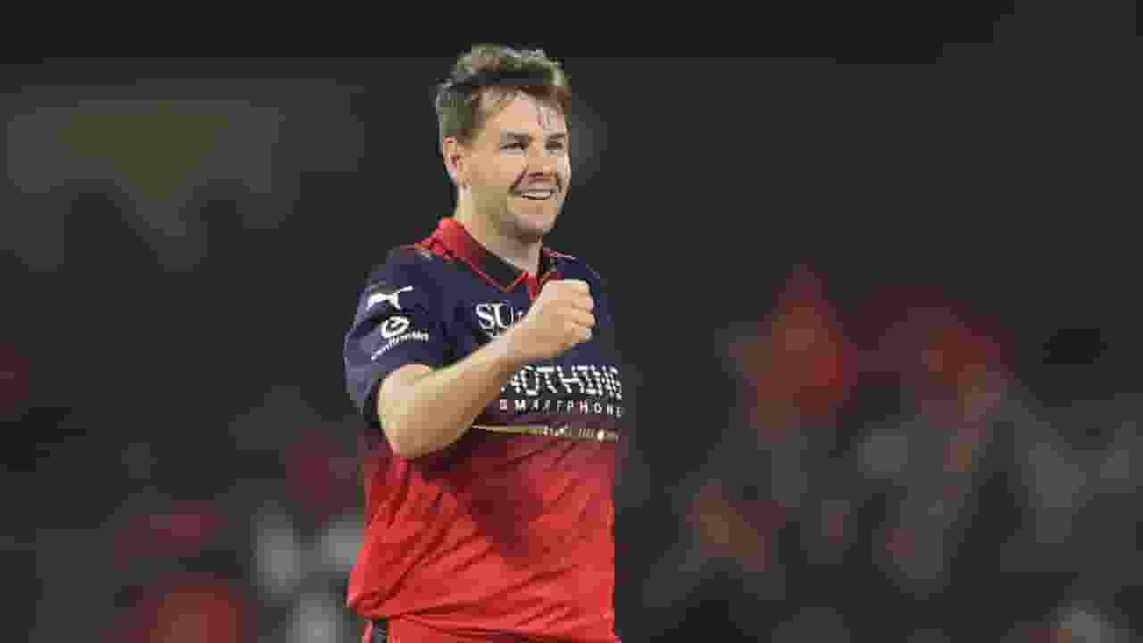 Jacob Duffy 3 wicket haul in debut