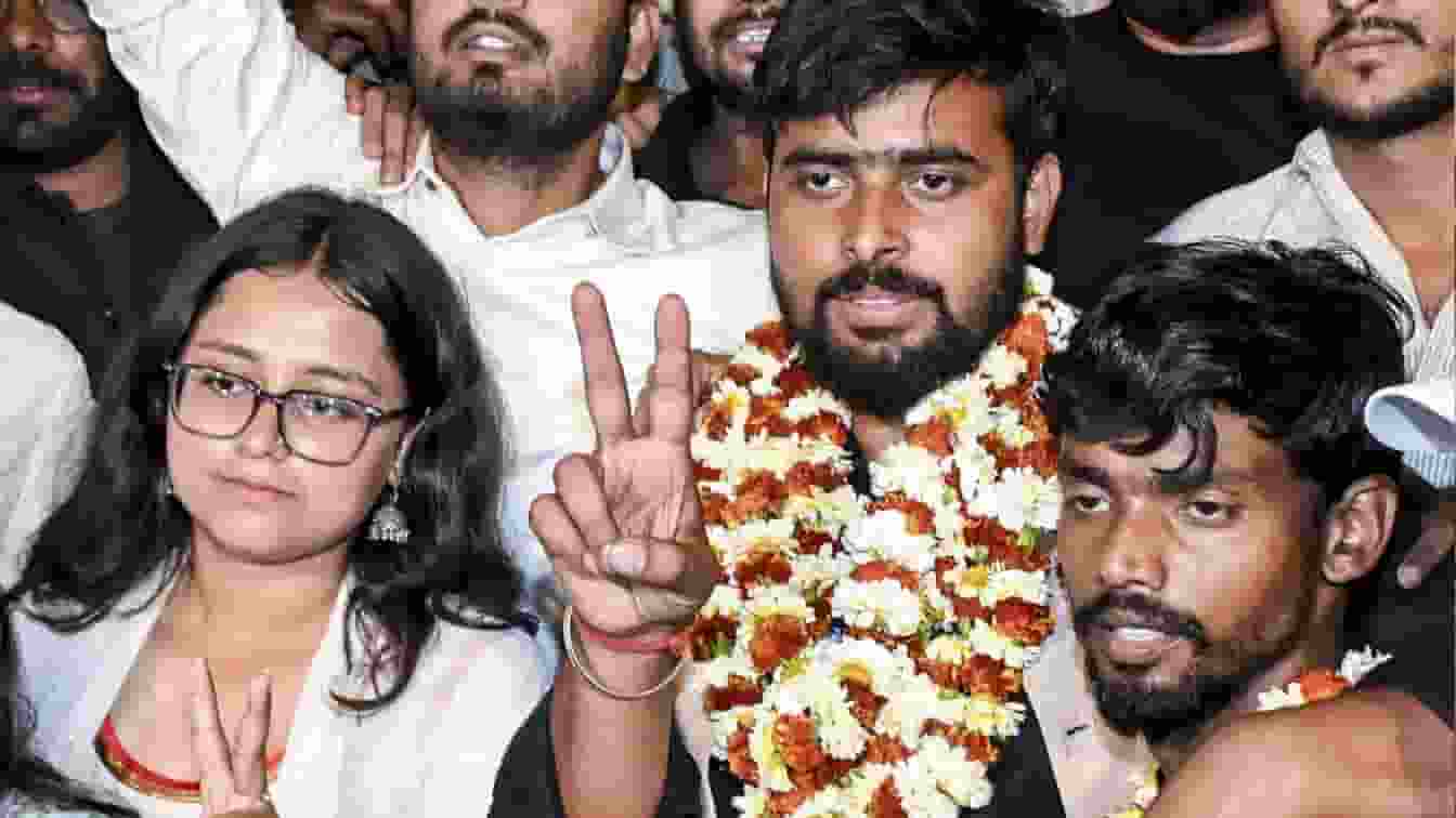 Shantanu Sekhar celebrates after win