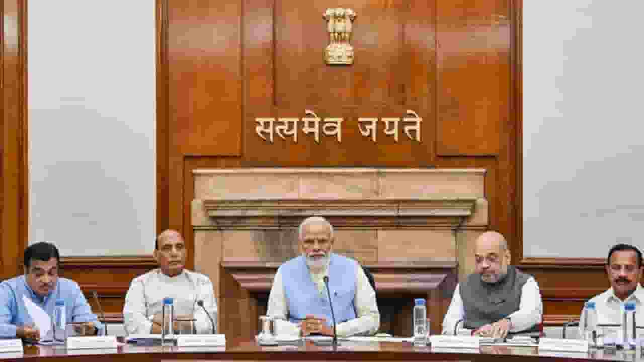 PM Modi having meeting with other senior leaders। Photo Credit: PTI