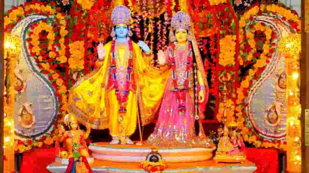 Photo of Bhagwan Shri Ram and Mata Sita