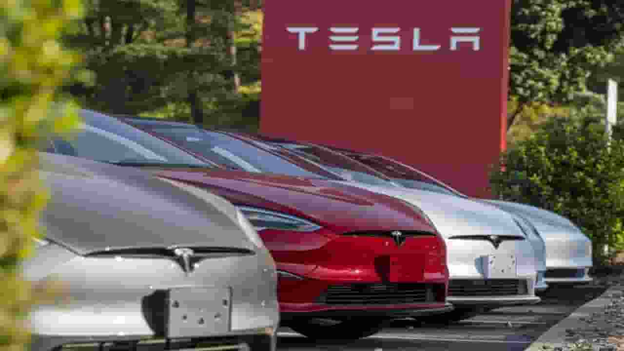 टेस्ला ने भारत में शुरू की हायरिंग, यहां देखें लोकेशन और जॉब ओपनिंग Tesla in India