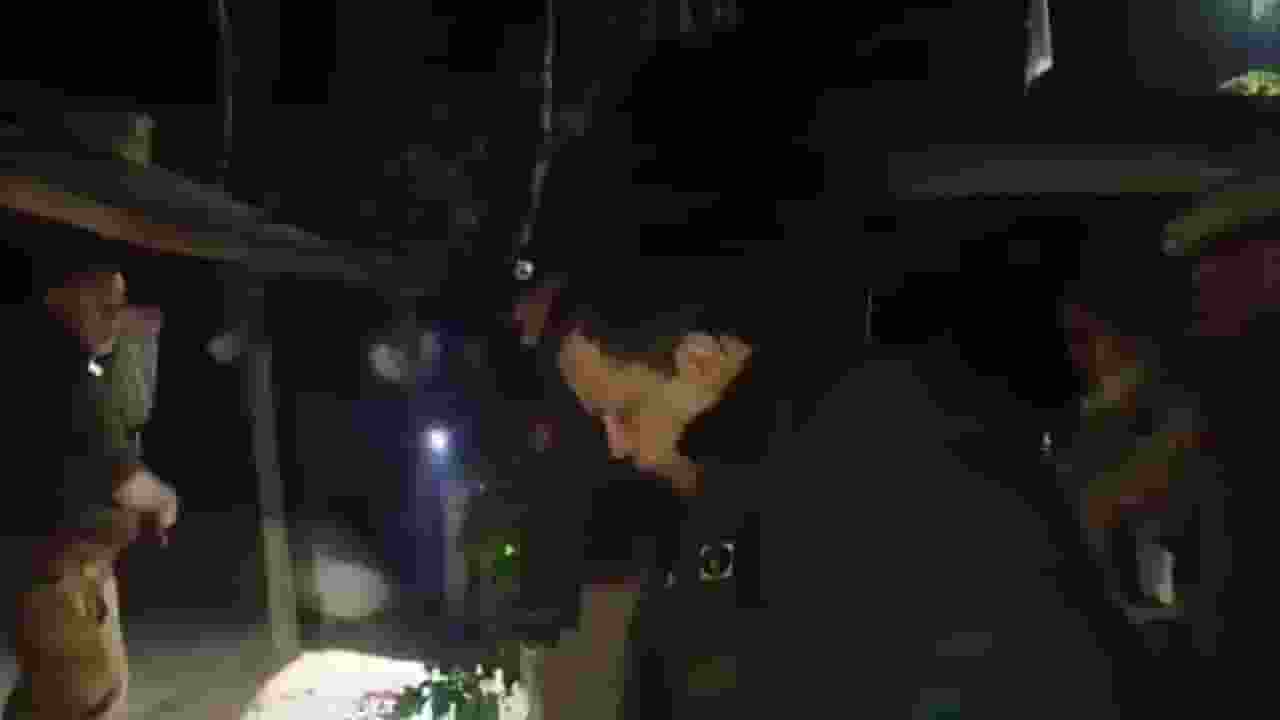 kills family with axe in UP