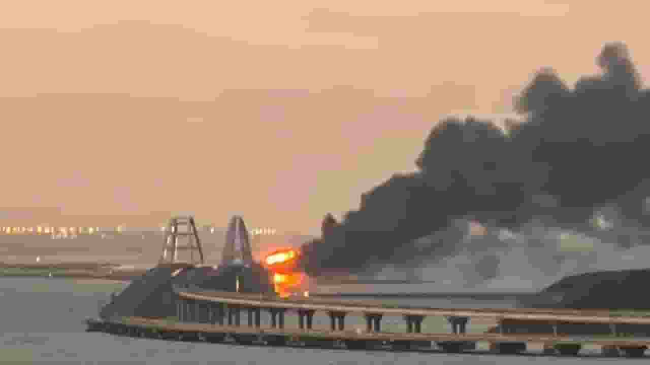 यूक्रेन द्वारा किए गए हमले की तस्वीर । Photo Credit: X/@HANKonX