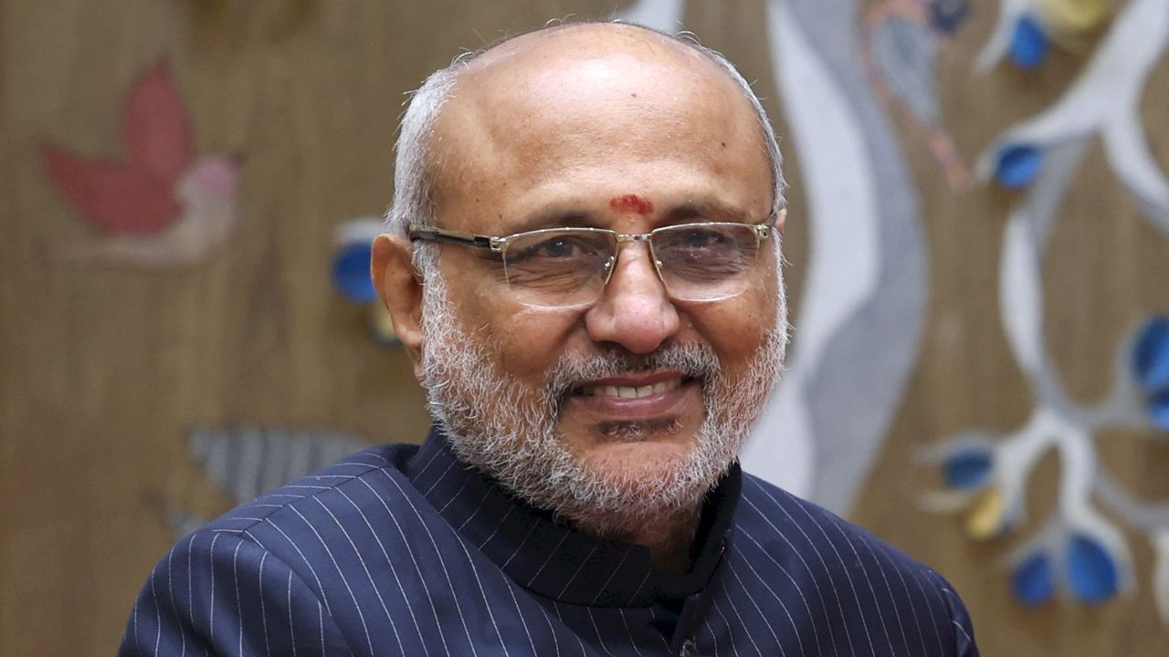 पक्ष-विपक्ष से दोस्ती, RSS कनेक्शन, क्या है C P राधाकृष्णन की कहानी? c p radhakrishnan