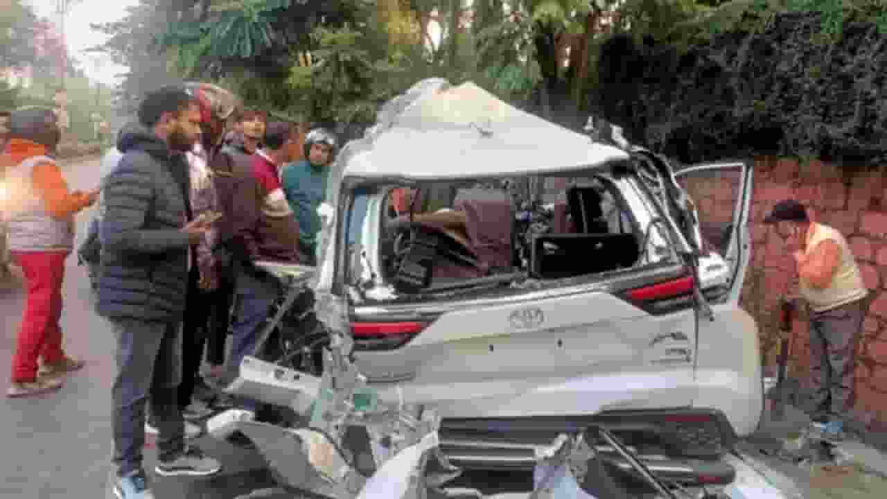 ओवरस्पीड के कारण देहरादून में हुआ ये भीषण हादसा? जानिए पूरा सच Dehradun Road Accident update, Dehradun Road Accident, Dehradun Accident update