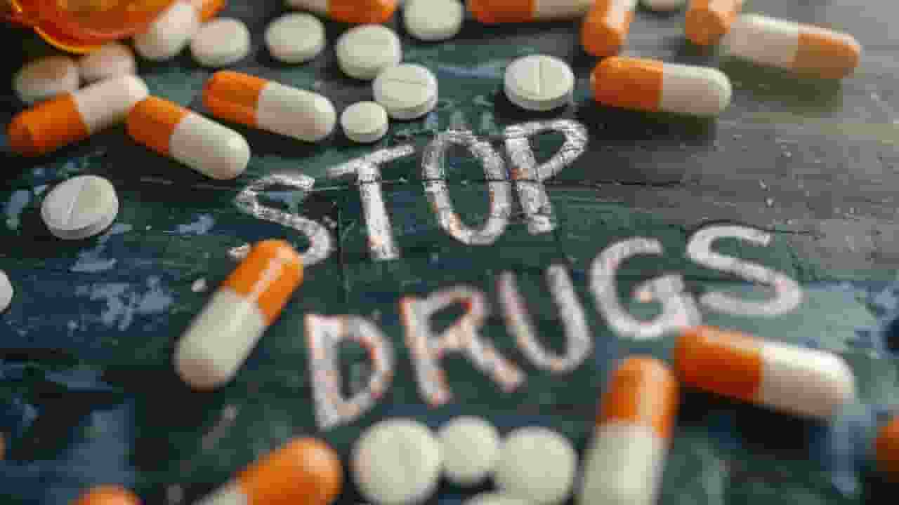 लाखों परिवार नशे से बेहाल, समझिए पंजाब में कितनी बड़ी है ड्रग्स की समस्या punjab drugs cases