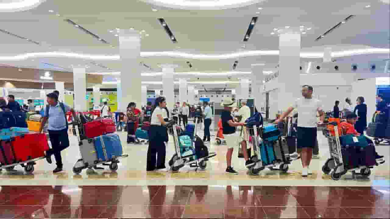 Dubai International Airport Flight delayed