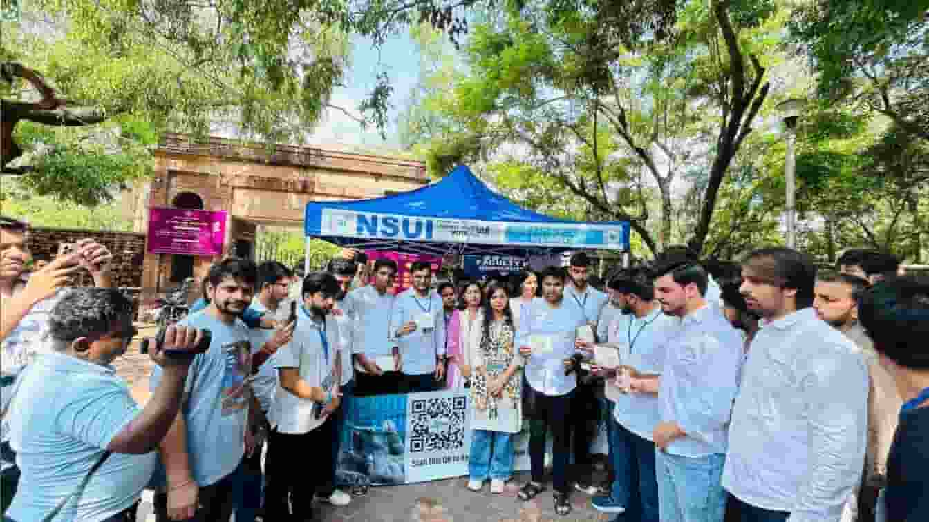 दिल्ली यूनिवर्सिटी में आज होगी वोटिंग, ABVP और NSUI में सीधी लड़ाई Delhi University