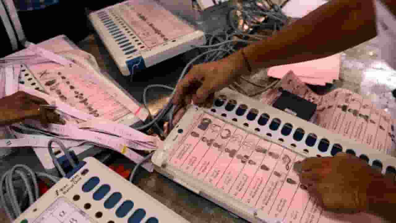 EVM पर भरोसा नहीं, बैलट पेपर से फिर से वोटिंग कराने की तैयारी! Evm