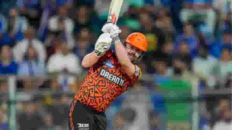 IPL 2025: नहीं चले हेड, क्लासेन और किशन, MI ने SRH को 162 रन रोका Travis Head IPL 2025