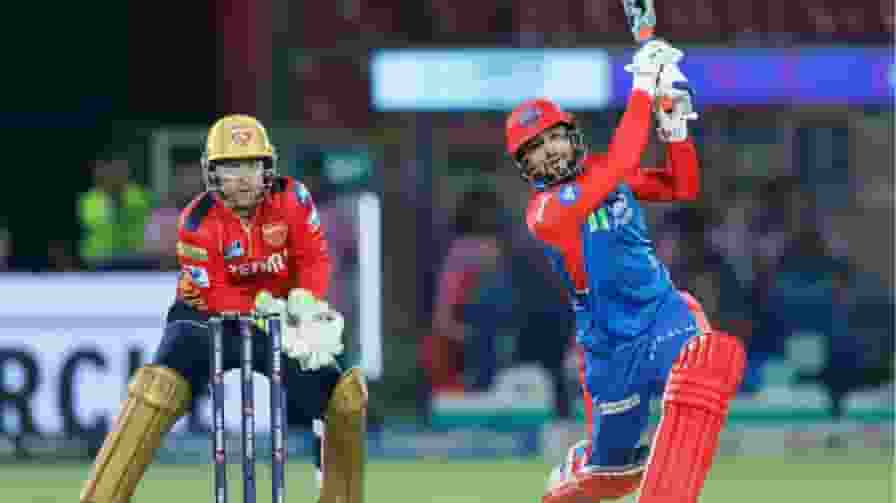 दिल्ली कैपिटल्स ने किया पंजाब किंग्स का खेल खराब, RCB की बल्ले-बल्ले Sameer Rizvi IPL 2025