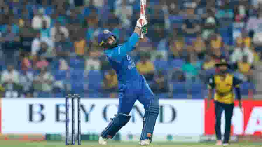 6,6,6,6,6... मोहम्मद नबी ने पचासा ठोक क्रिस गेल के क्लब में ली एंट्री Mohammad Nabi vs Sri Lanka