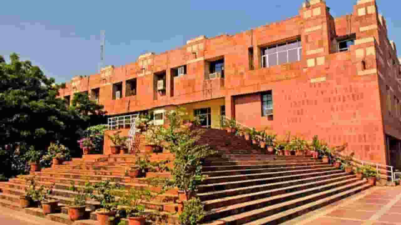 JNU में अब 'कुलपति' की जगह 'कुलगुरु'! जानें क्यों लिया गया यह फैसला? jnu