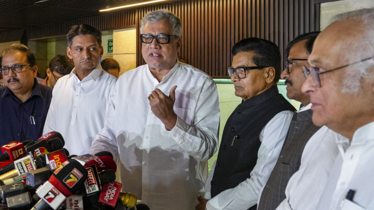 दिल्ली में जुटे 16 दलों के नेता, PM मोदी को चिट्ठी लिखकर क्या मांगा? opposition leaders