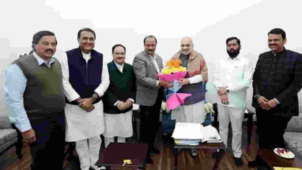 महायुति में 'सहमति' लेकिन मुख्यमंत्री चुनने में देरी क्यों? Mahayuti leaders meet in Delhi