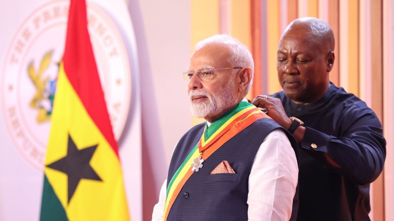 PM मोदी घाना के सर्वोच्च सम्मान से सम्मानित, 4 MoU पर हुए साइन pm modi ghana