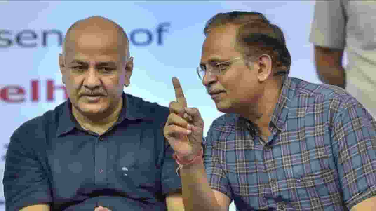 सिसोदिया और सत्येंद्र जैन के खिलाफ होगी जांच, राष्ट्रपति ने दी परमिशन Manish Sisodia and Satyendra Jain । Photo Credit: PTI