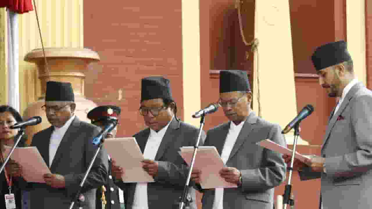 नेपाल को मिले 4 मंत्री, पत्रकार को संचार मंत्रालय की जिम्मेदारी Nepal News.