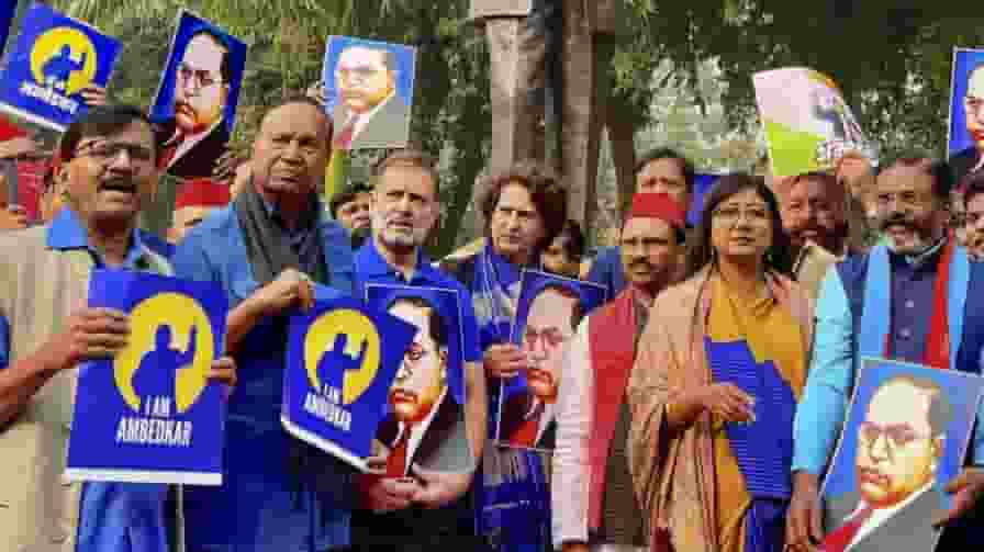 राहुल गांधी की आंबेडकर भक्ति, कांग्रेस के व्यवहार पर उठते गंभीर प्रश्न rahul gandhi protesting in parliament