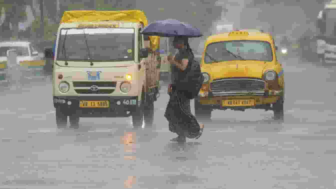 मानसून की विदाई शुरू लेकिन अभी राहत नहीं! UP-बिहार तक बारिश का अलर्ट Rain