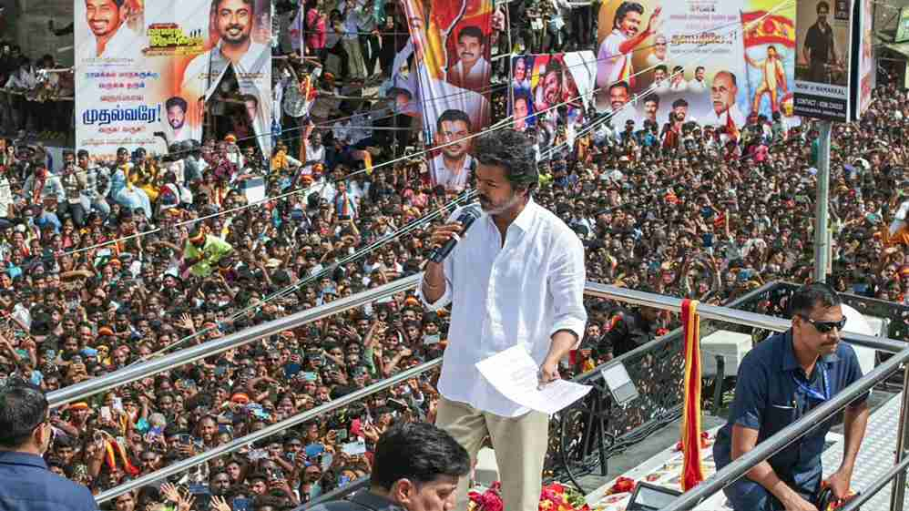 तमिलनाडु: थलापति विजय की रैली में 6 बच्चों समेत 29 की मौत, 45 घायल Pic of Rally । Photo Credit: PTI