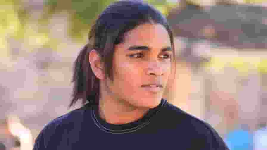 धारावी की झुग्गियों की सिमरन शेख, पड़ोसियों के ताने से WPL तक का सफर Simran Shaikh