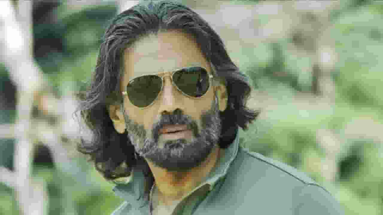 सुनील ने C सेक्शन को नॉर्मल डिलीवरी से आसान बताया, पीछे पड़े ट्रोल्स suniel shetty trolled on social media