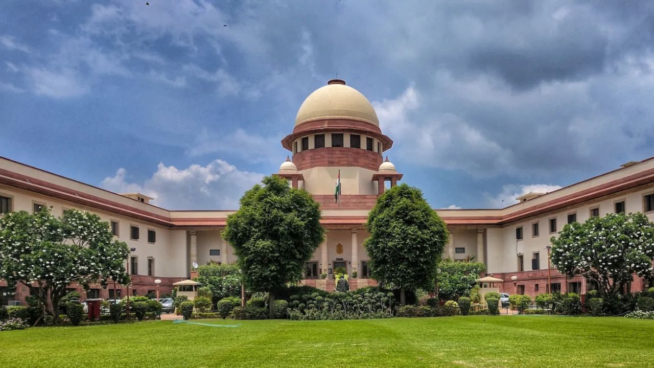 5 साल की शर्त अनिवार्य नहीं, वक्फ ऐक्ट पर SC के फैसले की हर बात Supreme Court