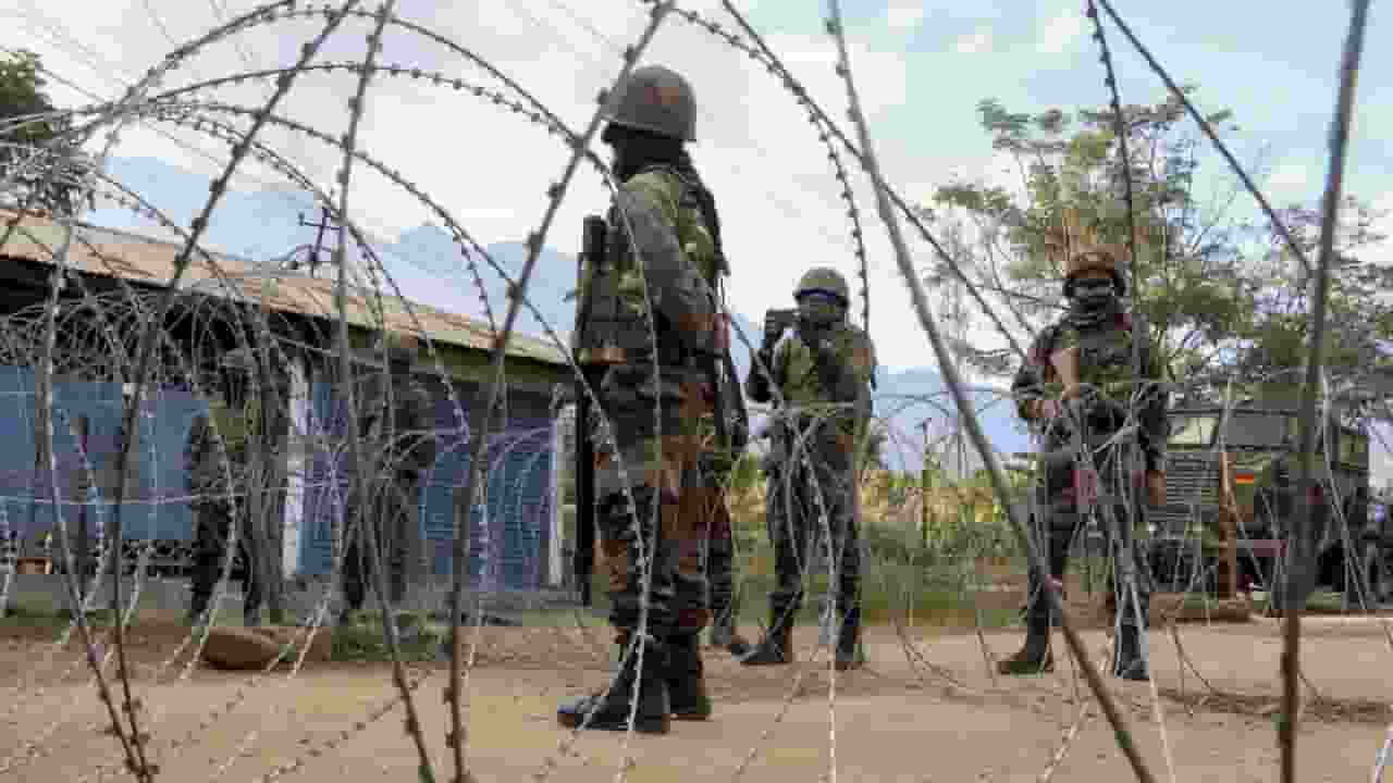 मणिपुर में 6 महीने बढ़ा राष्ट्रपति शासन, अमित शाह का प्रस्ताव मंजूर
manipur crisis