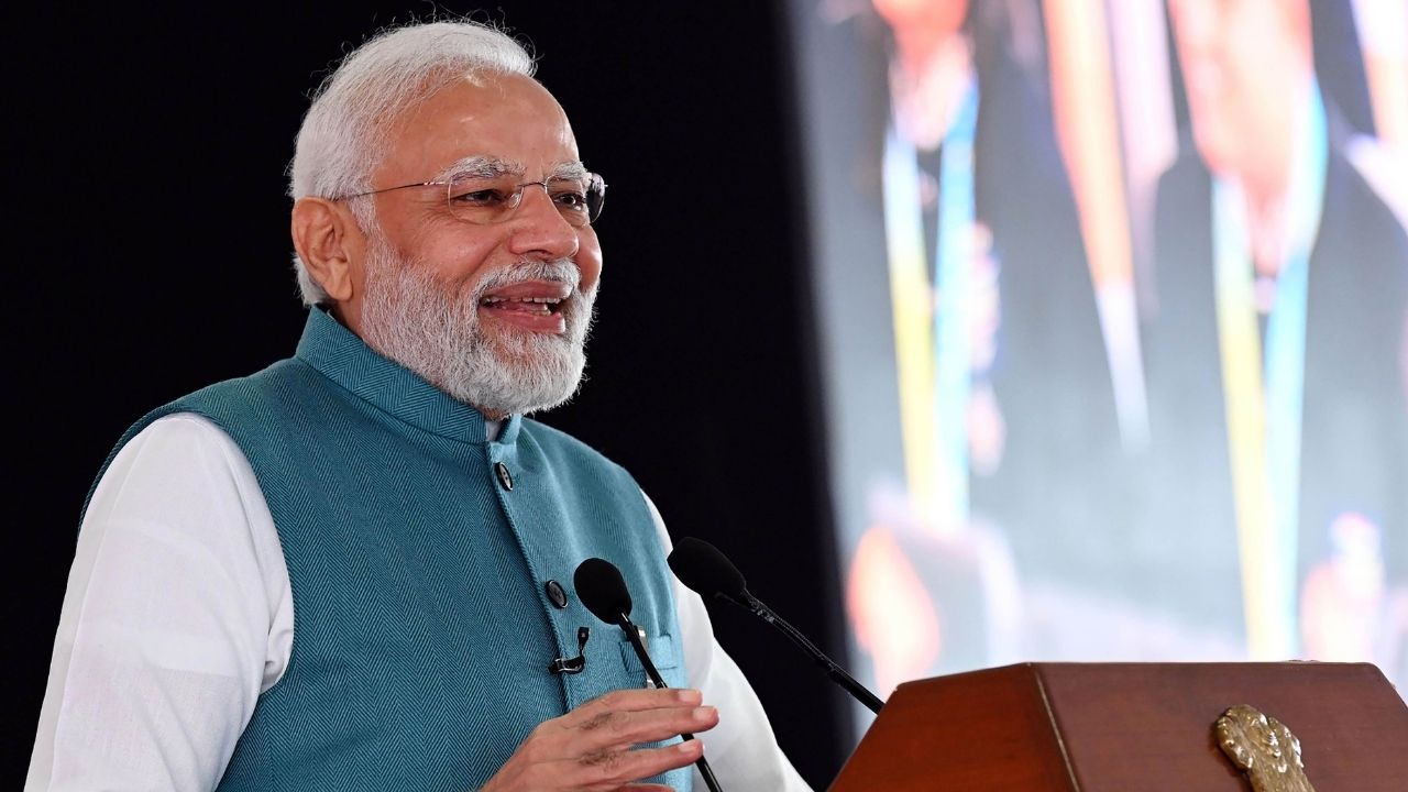 कालिंजर के किले से गुमला के ओमप्रकाश तक, 'मन की बात' की खास बातें PM Modi.