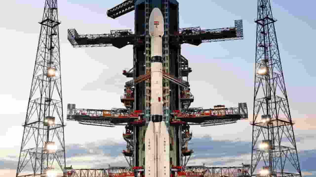 सबसे महंगा सैटेलाइट, एक-एक सेंटीमीटर पर नजर, NISAR की खूबियां जानिए Image of NISAR