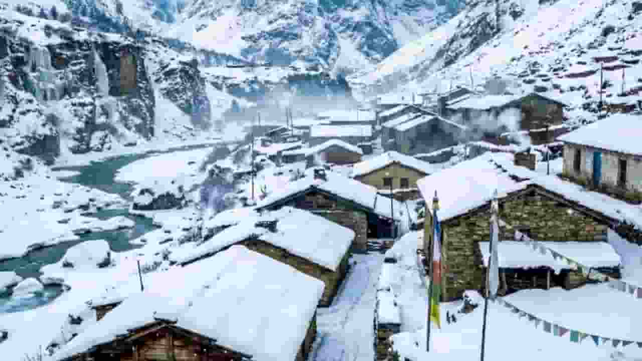 Snow fall in hills area